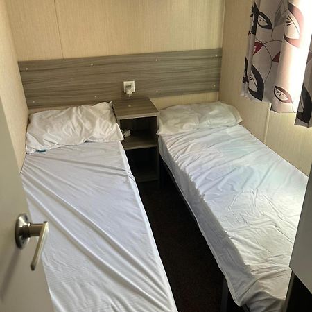 Lido Beach Caravan Prestatyn Ngoại thất bức ảnh