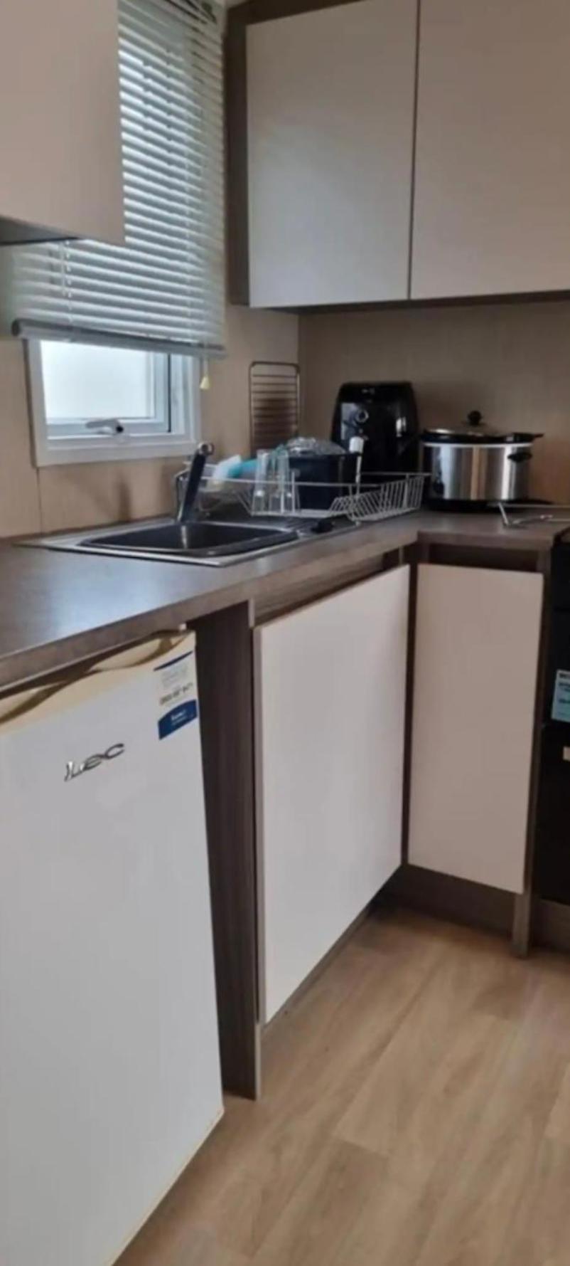 Lido Beach Caravan Prestatyn Ngoại thất bức ảnh